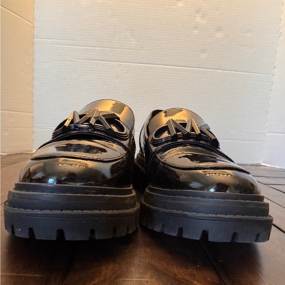 MICHAEL KORS Women's Black Patent Parker Lug Empire MK Charm Loafer Shoe Size 7 - Picture 7 of 11